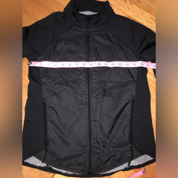 Oiselle full zip insulated jacket - Picture 7 of 7